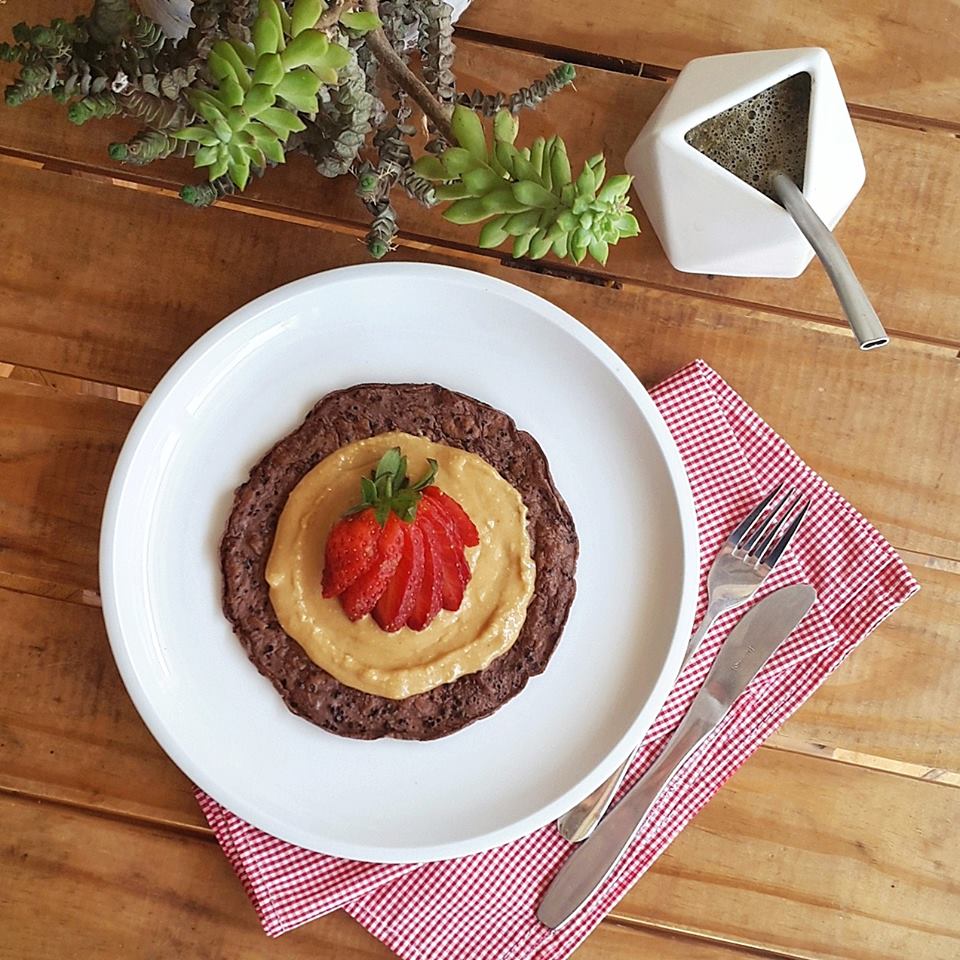 Crepe de chocolate y mantequilla de maní