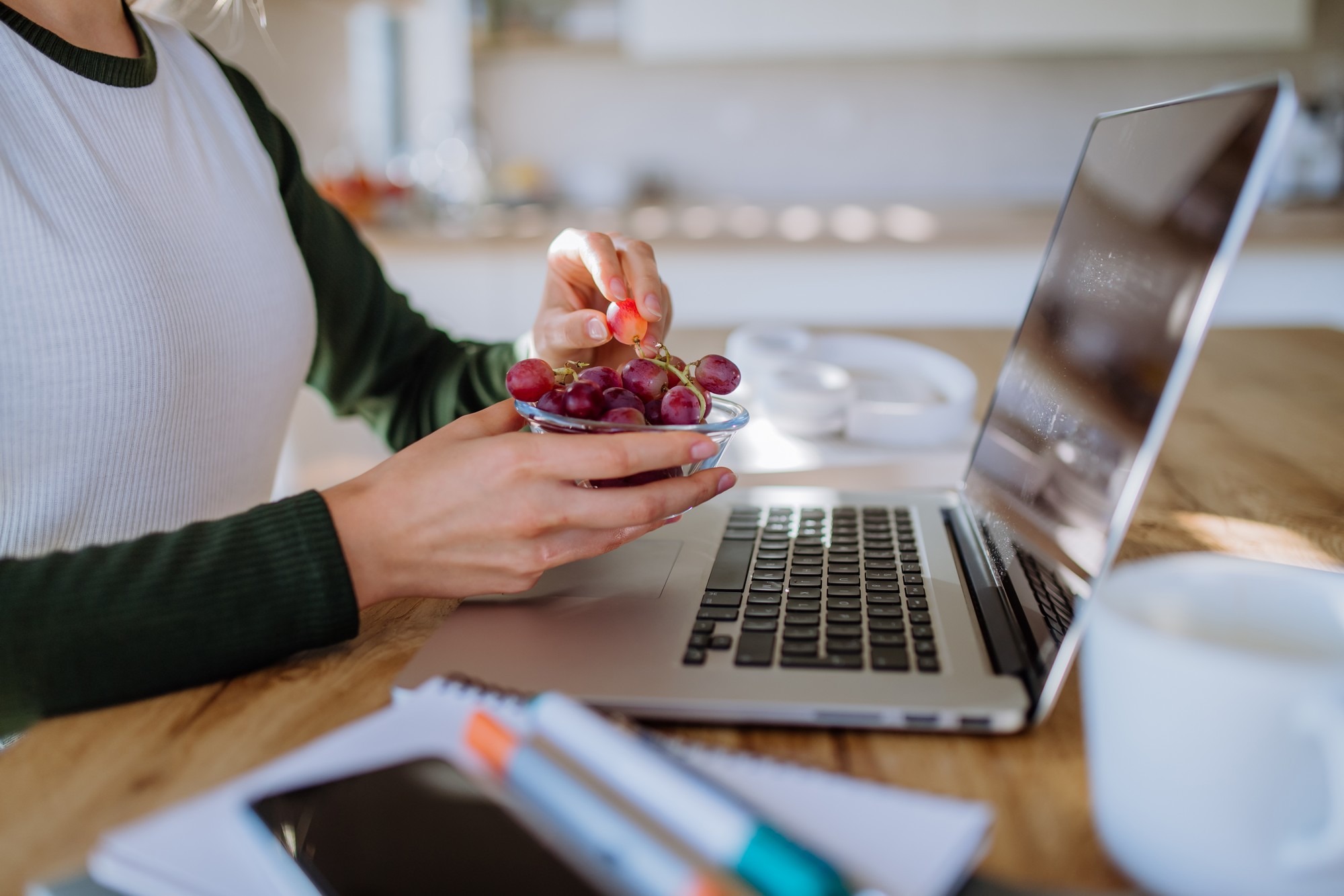 Hábitos y alimentación: 3 claves para un home office saludable